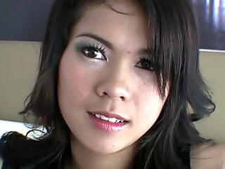 Hot Thai girl gets naked and sucks my dick